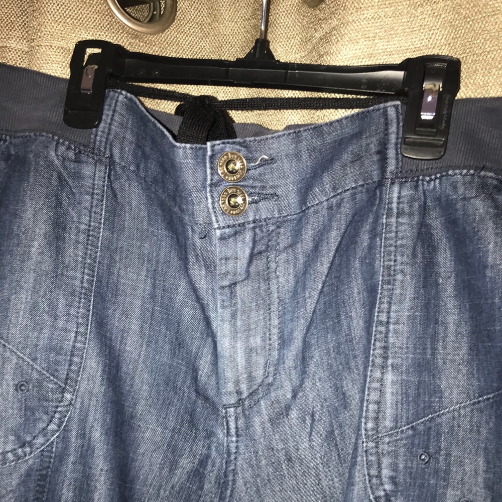 M-8 Capris - Picture 4 of 9